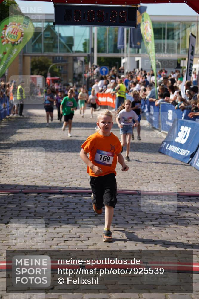 13.06.2025 - Holstenköstenlauf Felixshl http://msf.ph/oto/7925539 13.06.2025 16:24:31 Laufen 734, 738, 985, 1069, 1217, 1219, 1393, 1856, 1880 meine-sportfotos.de