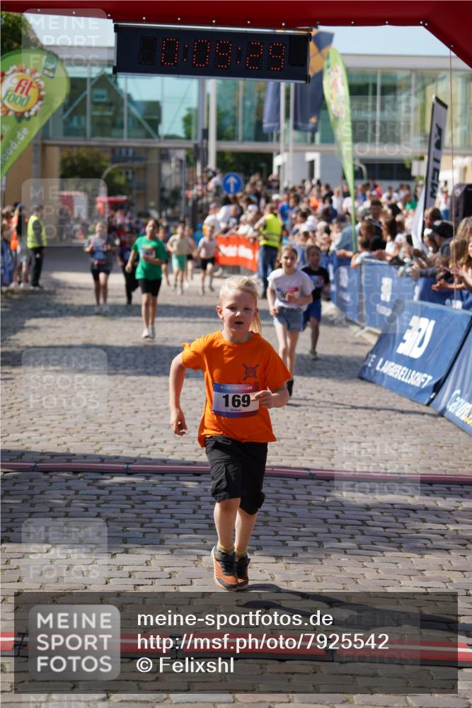 13.06.2025 - Holstenköstenlauf Felixshl http://msf.ph/oto/7925542 13.06.2025 16:24:31 Laufen 734, 738, 985, 1069, 1217, 1219, 1393, 1856, 1880 meine-sportfotos.de