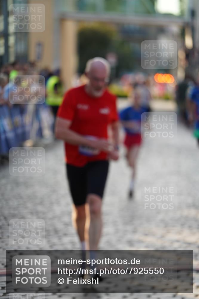 13.06.2025 - Holstenköstenlauf Felixshl http://msf.ph/oto/7925550 13.06.2025 20:08:47 Laufen 2030, 2031, 2401, 2520 meine-sportfotos.de