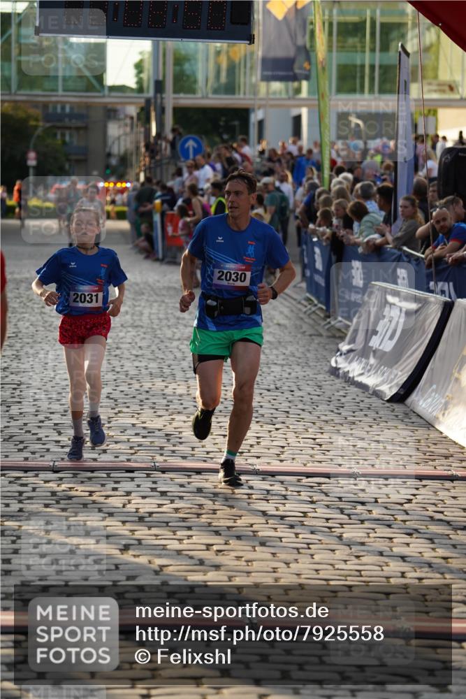13.06.2025 - Holstenköstenlauf Felixshl http://msf.ph/oto/7925558 13.06.2025 20:08:49 Laufen 2030, 2031, 2520, 3590 meine-sportfotos.de