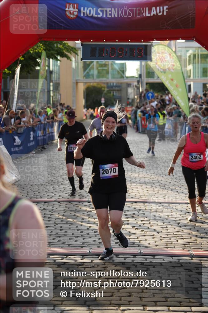 13.06.2025 - Holstenköstenlauf Felixshl http://msf.ph/oto/7925613 13.06.2025 20:09:18 Laufen 2070, 2212, 2240, 2242, 2402, 2805, 3176, 3179 meine-sportfotos.de