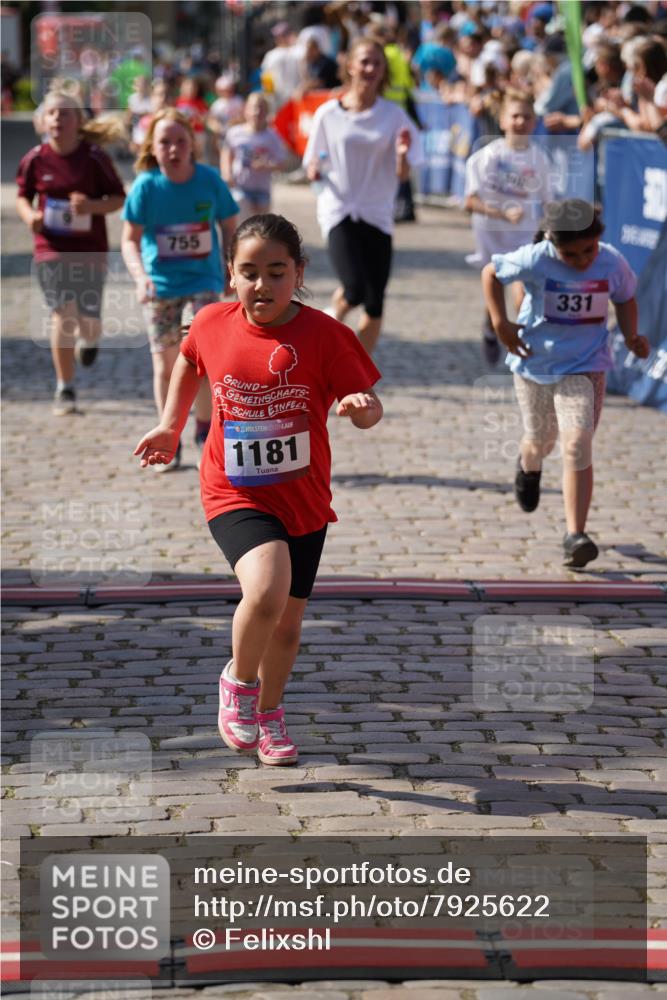 13.06.2025 - Holstenköstenlauf Felixshl http://msf.ph/oto/7925622 13.06.2025 16:24:52 Laufen 9, 331, 740, 755, 1053, 1181, 1231, 1232 meine-sportfotos.de