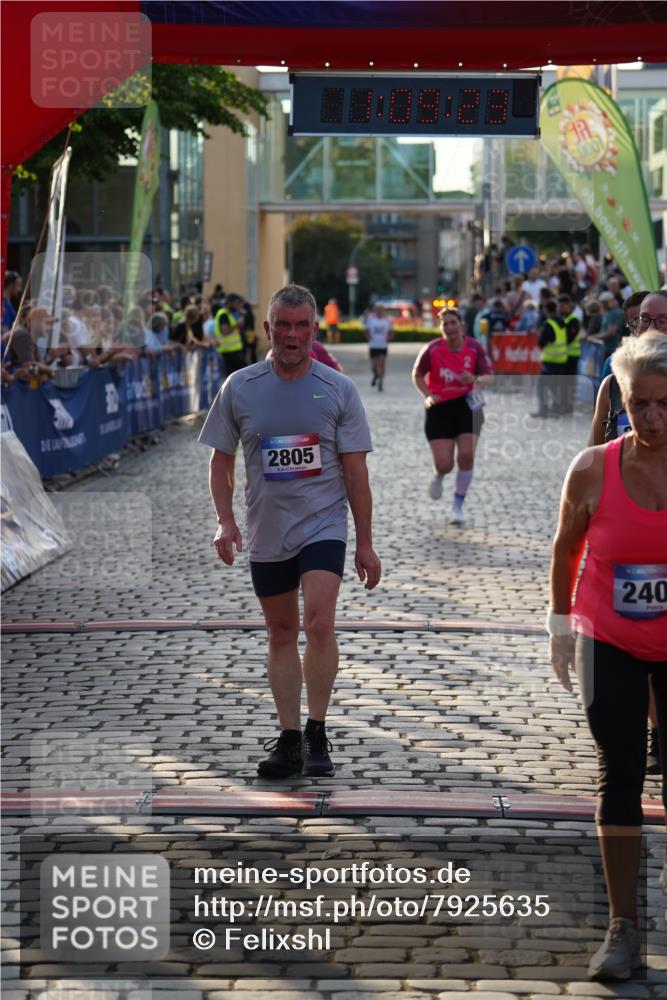 13.06.2025 - Holstenköstenlauf Felixshl http://msf.ph/oto/7925635 13.06.2025 20:09:22 Laufen 2212, 2240, 2242, 2805, 3176, 3179 meine-sportfotos.de