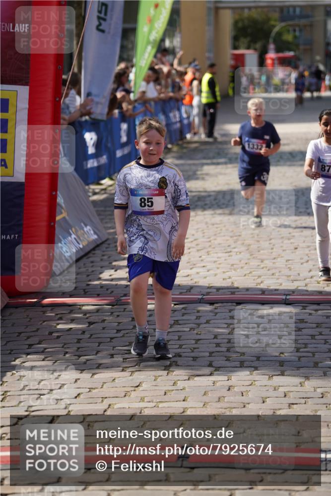13.06.2025 - Holstenköstenlauf Felixshl http://msf.ph/oto/7925674 13.06.2025 16:25:02 Laufen 85, 338, 346, 873, 1067, 1068, 1332 meine-sportfotos.de