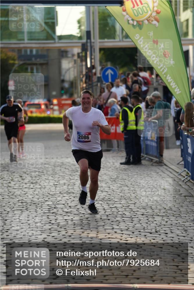 13.06.2025 - Holstenköstenlauf Felixshl http://msf.ph/oto/7925684 13.06.2025 20:09:56 Laufen 2086, 3143 meine-sportfotos.de