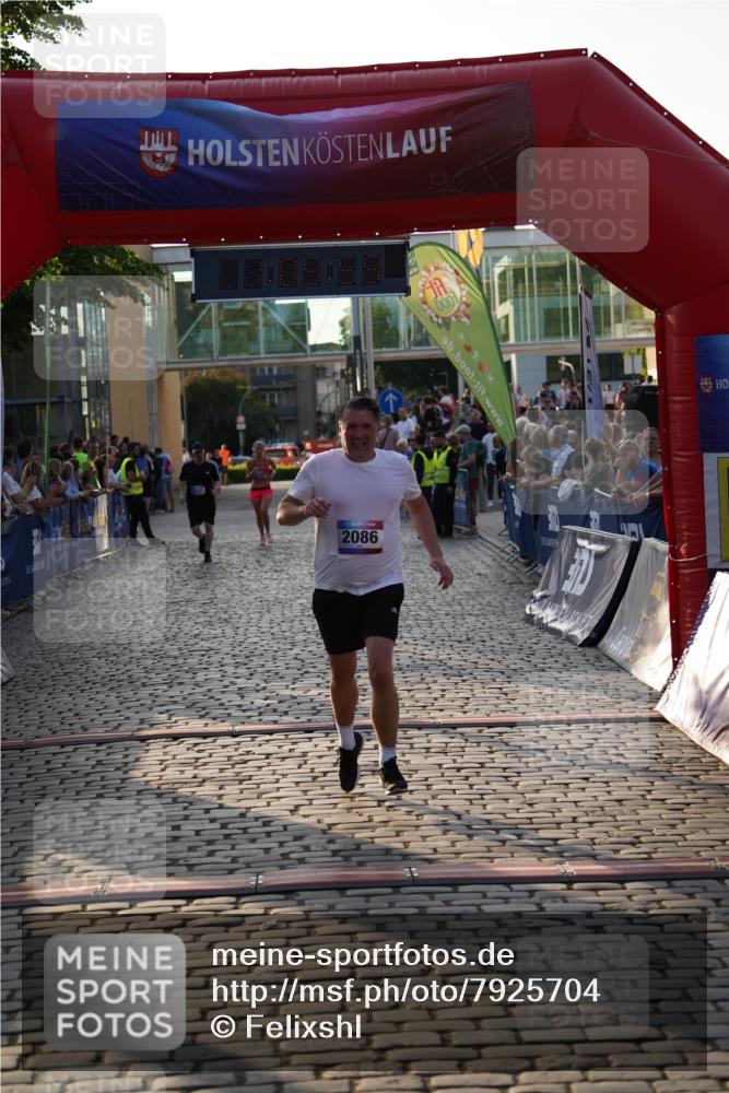 13.06.2025 - Holstenköstenlauf Felixshl http://msf.ph/oto/7925704 13.06.2025 20:09:58 Laufen 2086, 2182, 3143 meine-sportfotos.de