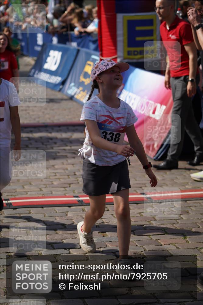 13.06.2025 - Holstenköstenlauf Felixshl http://msf.ph/oto/7925705 13.06.2025 16:25:06 Laufen 338, 346, 873, 1067, 1068, 1332 meine-sportfotos.de