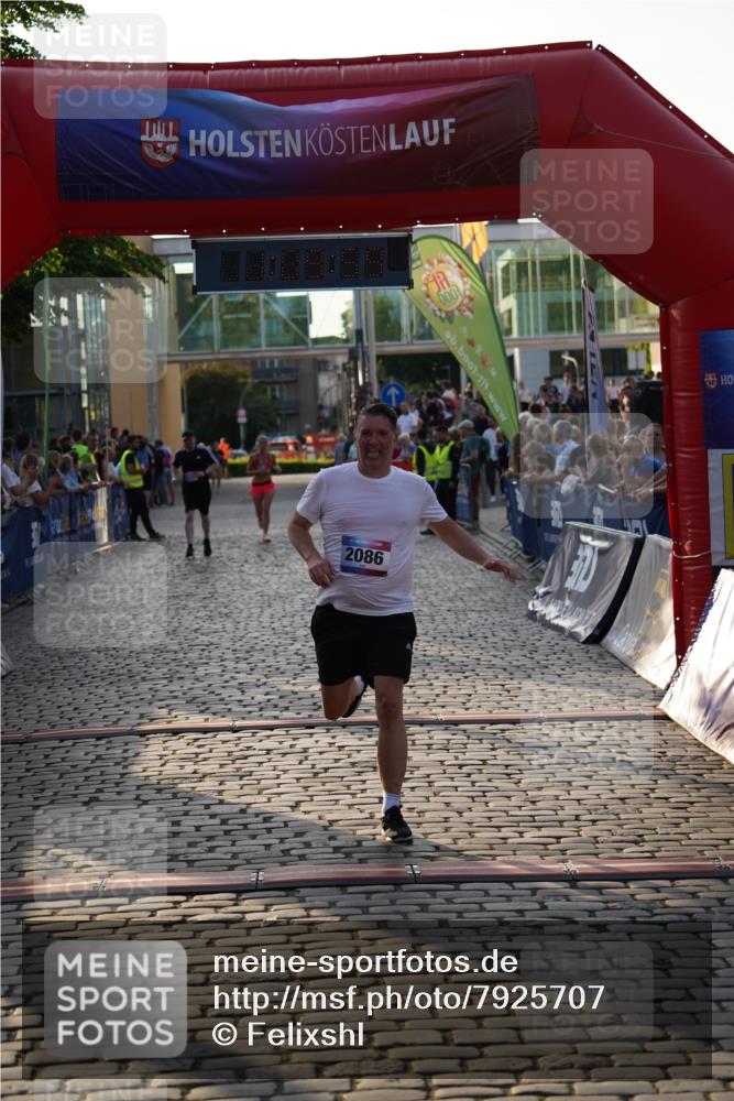 13.06.2025 - Holstenköstenlauf Felixshl http://msf.ph/oto/7925707 13.06.2025 20:09:58 Laufen 2086, 2182, 3143 meine-sportfotos.de