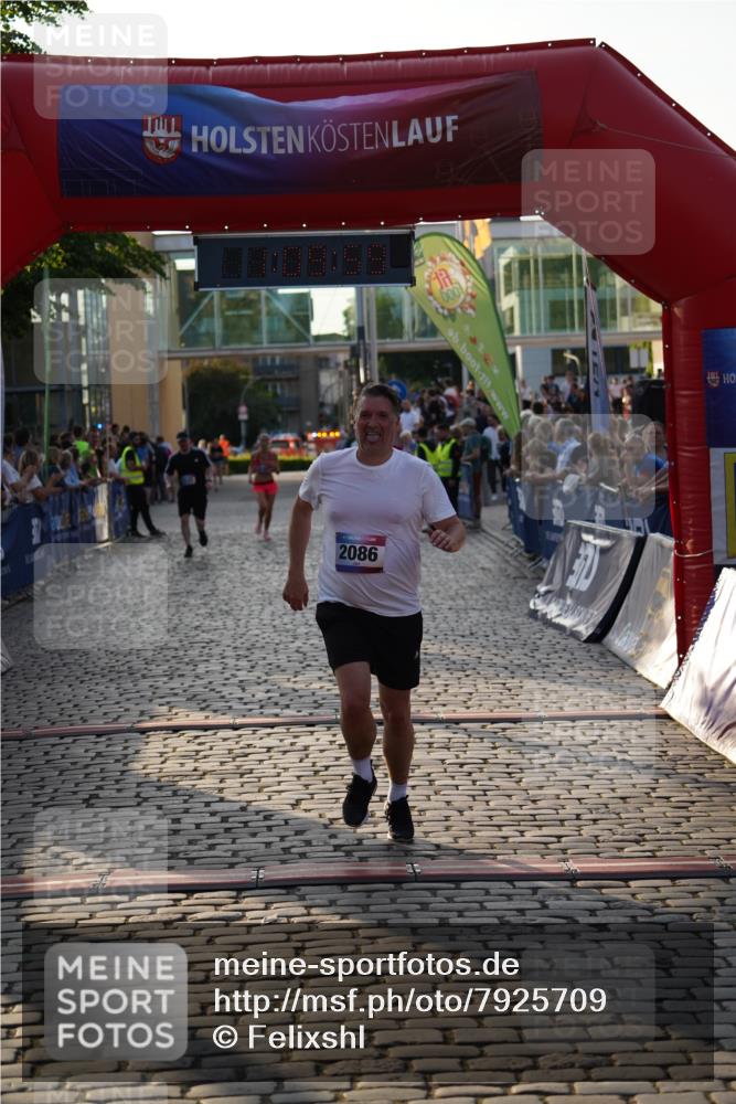 13.06.2025 - Holstenköstenlauf Felixshl http://msf.ph/oto/7925709 13.06.2025 20:09:58 Laufen 2086, 2182, 3143 meine-sportfotos.de