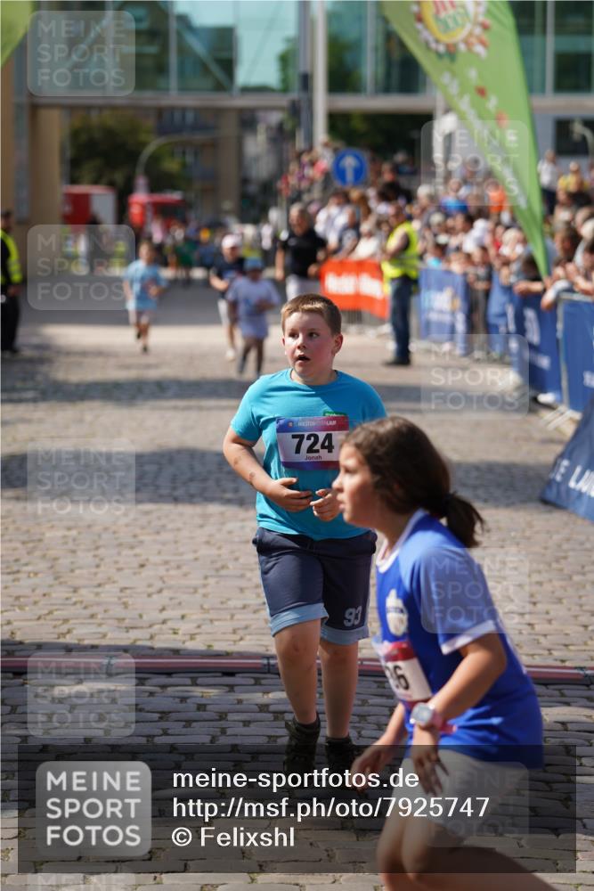 13.06.2025 - Holstenköstenlauf Felixshl http://msf.ph/oto/7925747 13.06.2025 16:25:21 Laufen 724, 736, 1002 meine-sportfotos.de