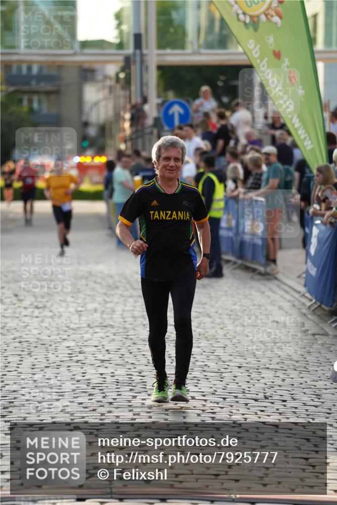 13.06.2025 - Holstenköstenlauf Felixshl http://msf.ph/oto/7925777 13.06.2025 20:10:36 Laufen 2516 meine-sportfotos.de