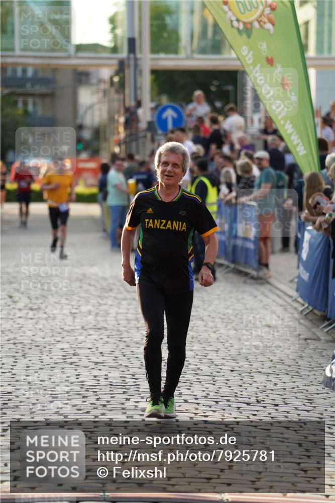 13.06.2025 - Holstenköstenlauf Felixshl http://msf.ph/oto/7925781 13.06.2025 20:10:37 Laufen 2516 meine-sportfotos.de