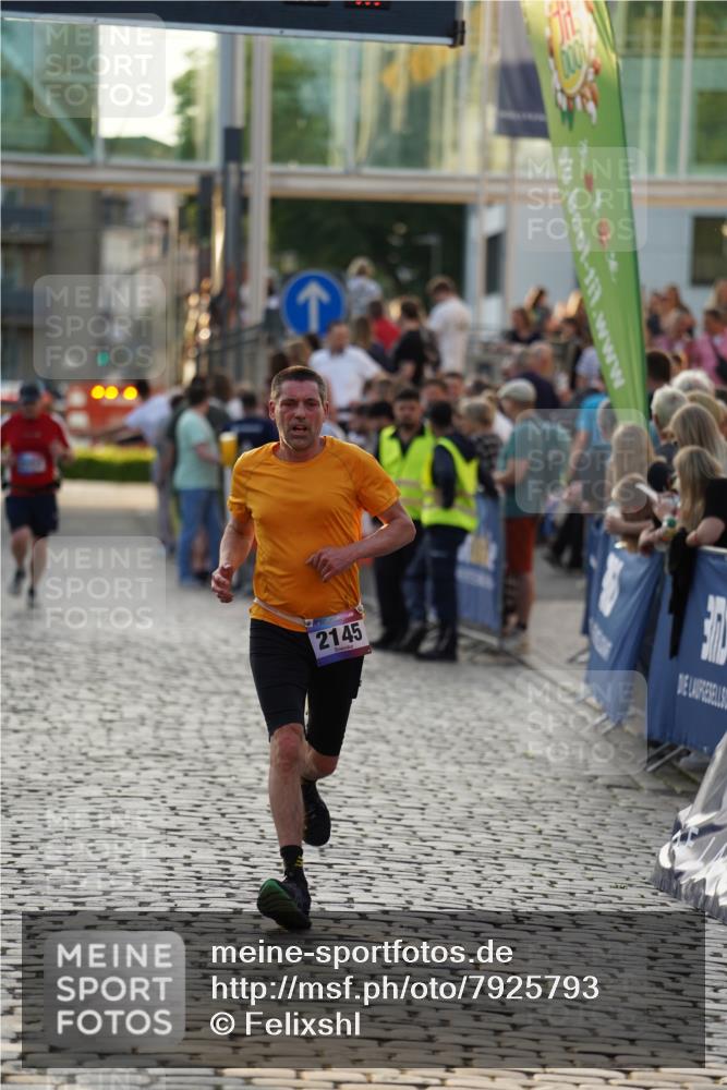 13.06.2025 - Holstenköstenlauf Felixshl http://msf.ph/oto/7925793 13.06.2025 20:10:45 Laufen 2145 meine-sportfotos.de