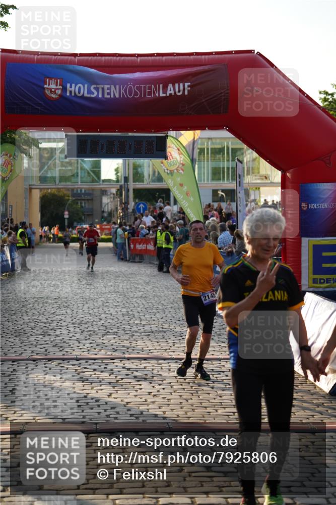 13.06.2025 - Holstenköstenlauf Felixshl http://msf.ph/oto/7925806 13.06.2025 20:10:47 Laufen 2145, 2554 meine-sportfotos.de