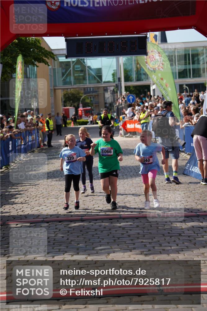 13.06.2025 - Holstenköstenlauf Felixshl http://msf.ph/oto/7925817 13.06.2025 16:25:55 Laufen 339, 340, 1066, 1328 meine-sportfotos.de