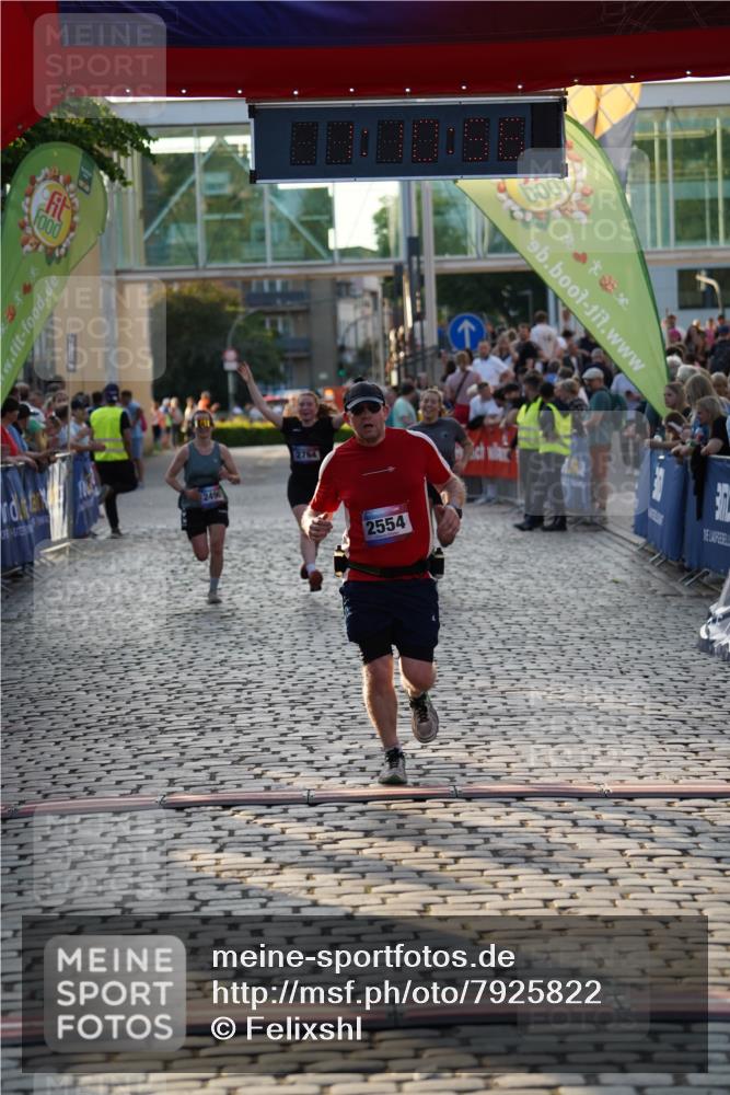13.06.2025 - Holstenköstenlauf Felixshl http://msf.ph/oto/7925822 13.06.2025 20:10:55 Laufen 2490, 2554, 2764 meine-sportfotos.de