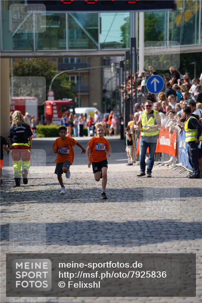 13.06.2025 - Holstenköstenlauf Felixshl http://msf.ph/oto/7925836 13.06.2025 16:35:05 Laufen 150, 151 meine-sportfotos.de