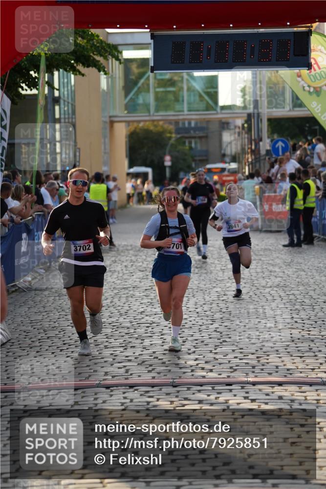 13.06.2025 - Holstenköstenlauf Felixshl http://msf.ph/oto/7925851 13.06.2025 20:11:30 Laufen 2366, 3701, 3702, 3815, 3941 meine-sportfotos.de
