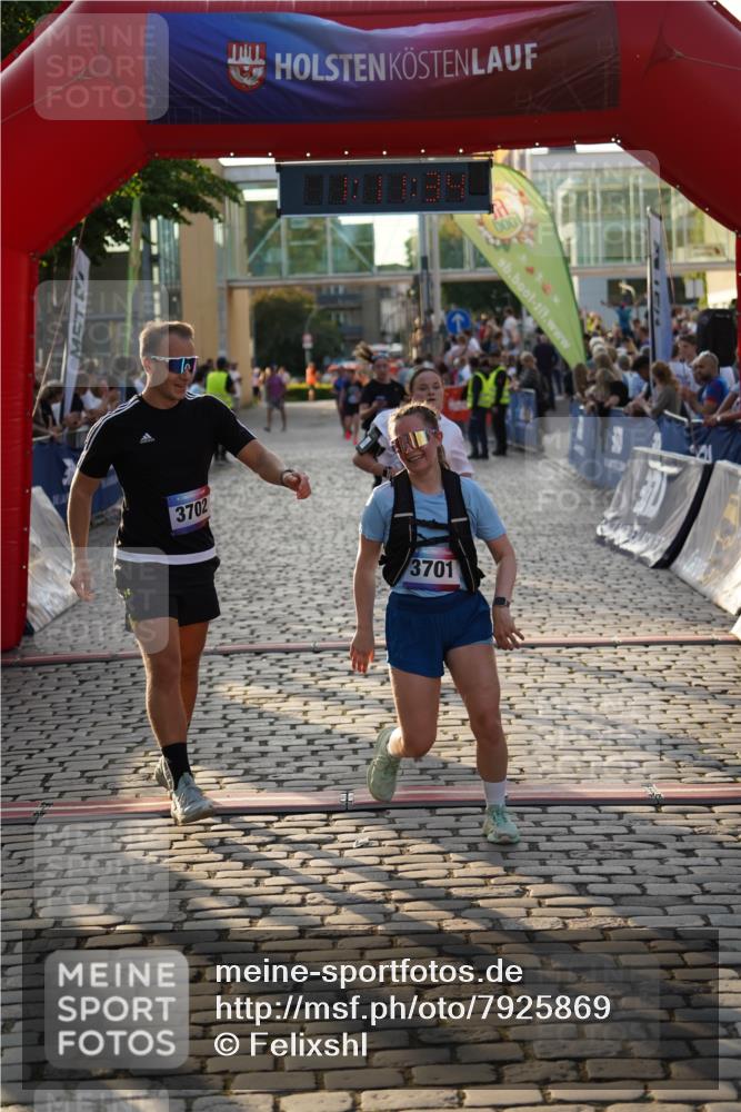 13.06.2025 - Holstenköstenlauf Felixshl http://msf.ph/oto/7925869 13.06.2025 20:11:33 Laufen 2366, 3701, 3702, 3941 meine-sportfotos.de