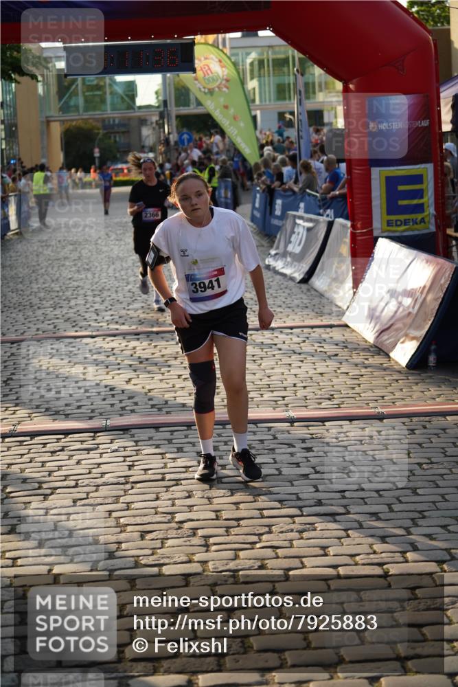 13.06.2025 - Holstenköstenlauf Felixshl http://msf.ph/oto/7925883 13.06.2025 20:11:35 Laufen 2366, 3701, 3941 meine-sportfotos.de