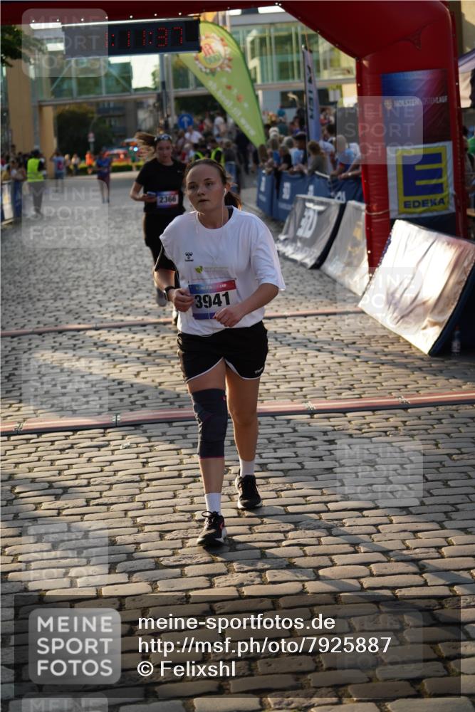 13.06.2025 - Holstenköstenlauf Felixshl http://msf.ph/oto/7925887 13.06.2025 20:11:36 Laufen 2366, 3941 meine-sportfotos.de