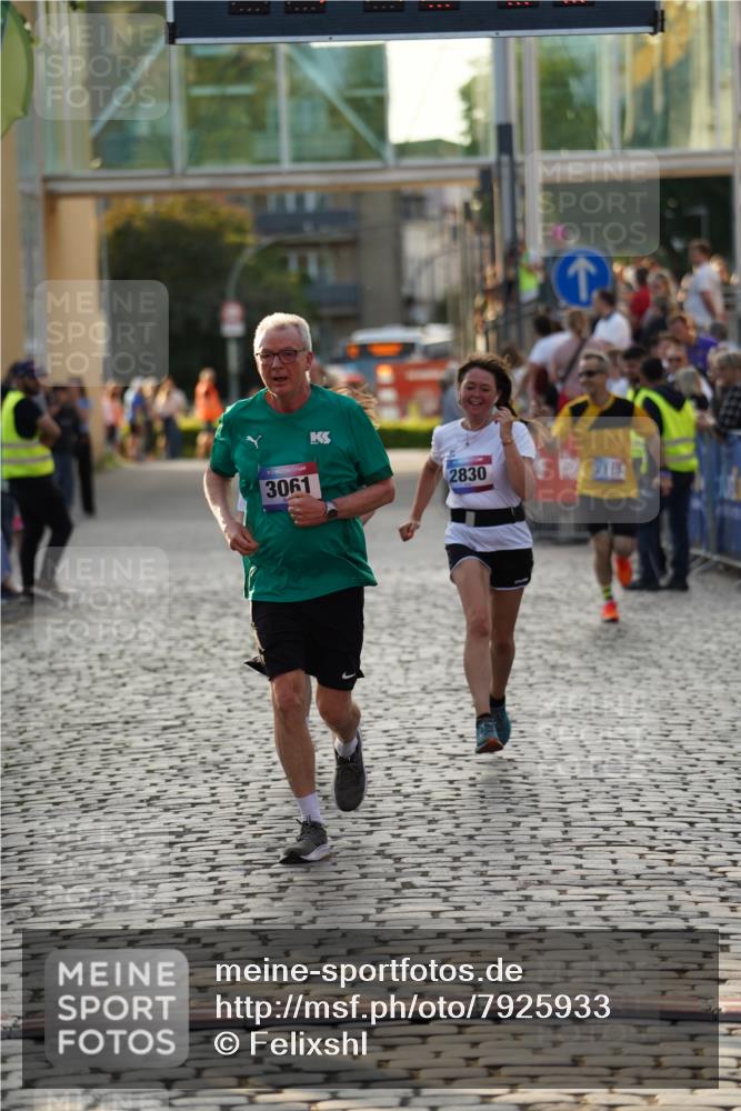 13.06.2025 - Holstenköstenlauf Felixshl http://msf.ph/oto/7925933 13.06.2025 20:12:08 Laufen 2001, 2119, 2829, 2830, 3061 meine-sportfotos.de