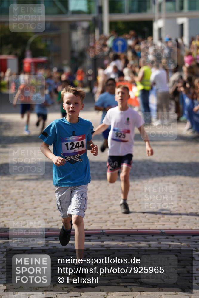 13.06.2025 - Holstenköstenlauf Felixshl http://msf.ph/oto/7925965 13.06.2025 16:35:48 Laufen 147, 235, 392, 925, 1095, 1244, 1429 meine-sportfotos.de