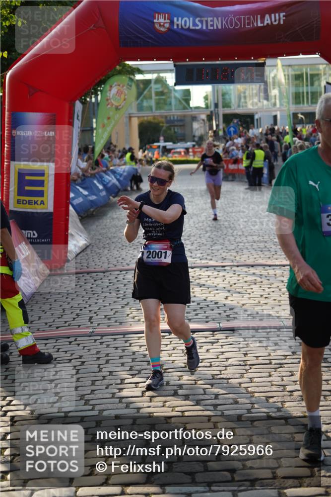 13.06.2025 - Holstenköstenlauf Felixshl http://msf.ph/oto/7925966 13.06.2025 20:12:16 Laufen 2001, 2119, 2271, 2726 meine-sportfotos.de