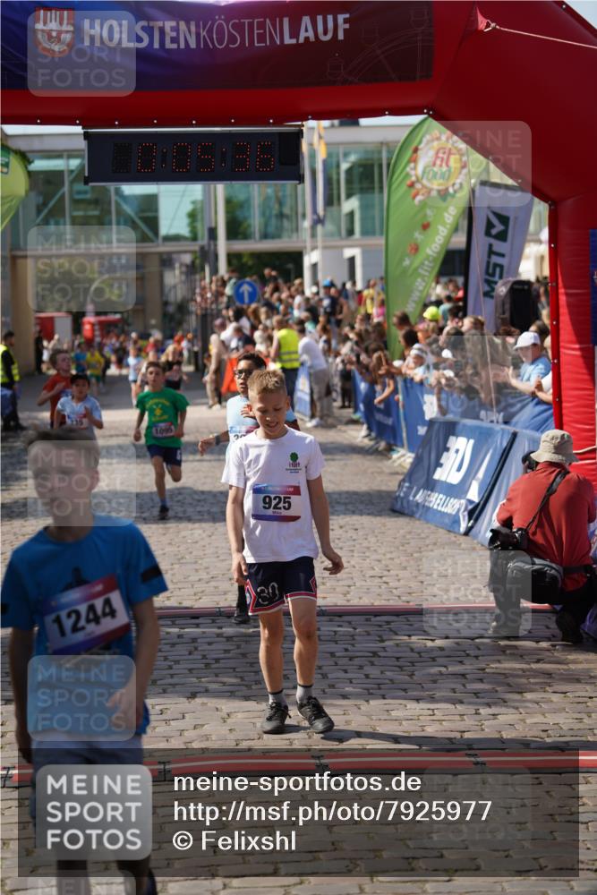 13.06.2025 - Holstenköstenlauf Felixshl http://msf.ph/oto/7925977 13.06.2025 16:35:51 Laufen 82, 147, 235, 383, 392, 653, 792, 925, 1095, 1244, 1429 meine-sportfotos.de