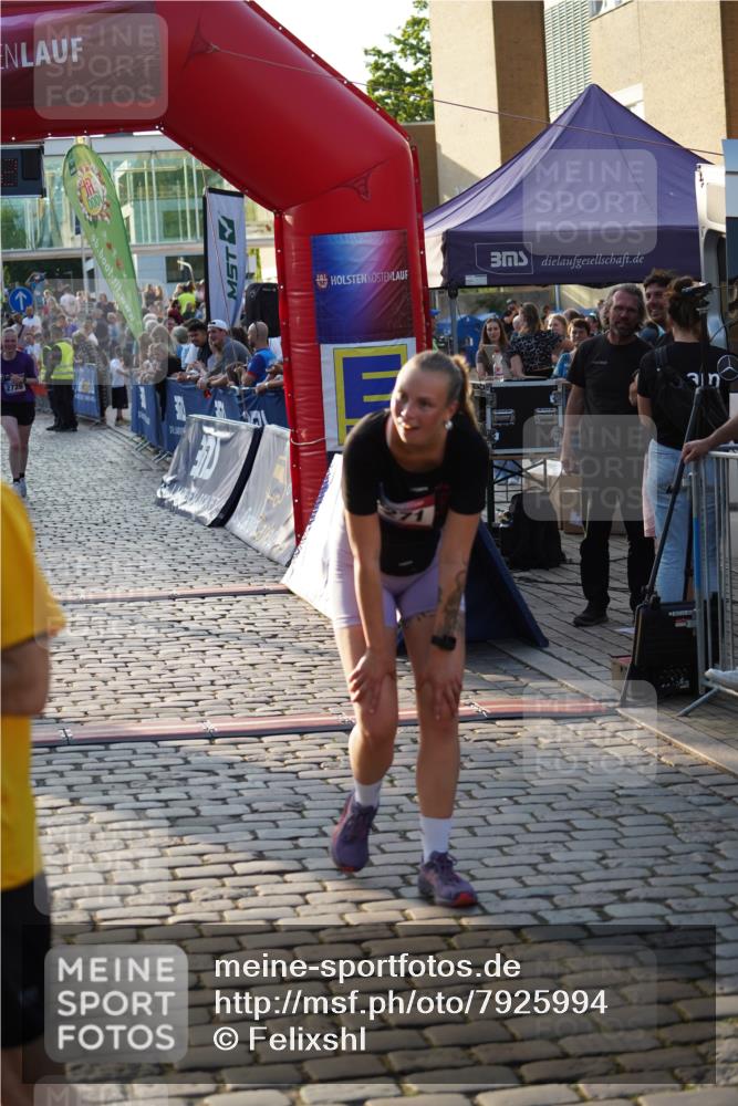 13.06.2025 - Holstenköstenlauf Felixshl http://msf.ph/oto/7925994 13.06.2025 20:12:21 Laufen 2271, 2726 meine-sportfotos.de