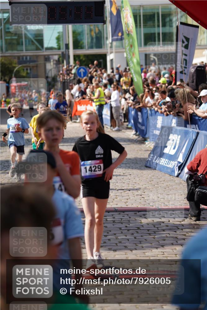 13.06.2025 - Holstenköstenlauf Felixshl http://msf.ph/oto/7926005 13.06.2025 16:35:58 Laufen 82, 147, 383, 518, 525, 653, 770, 792, 1429 meine-sportfotos.de