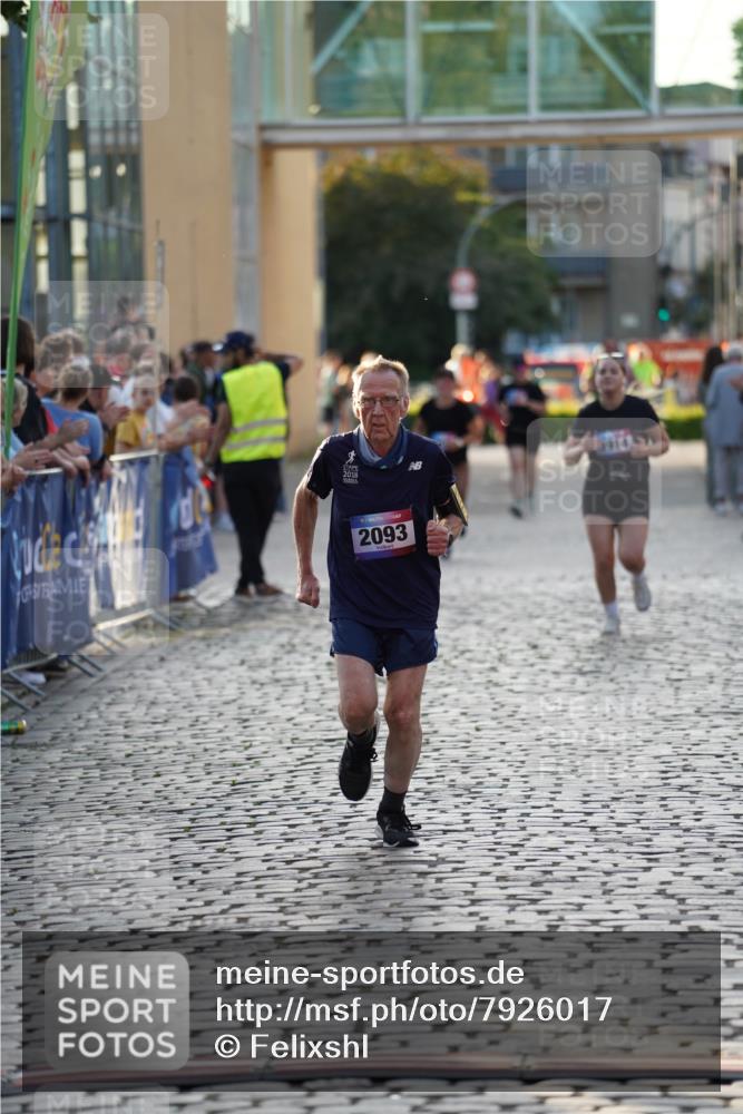 13.06.2025 - Holstenköstenlauf Felixshl http://msf.ph/oto/7926017 13.06.2025 20:12:56 Laufen 2093, 3914 meine-sportfotos.de