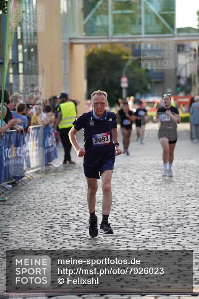 13.06.2025 - Holstenköstenlauf Felixshl http://msf.ph/oto/7926023 13.06.2025 20:12:57 Laufen 2093, 3914 meine-sportfotos.de
