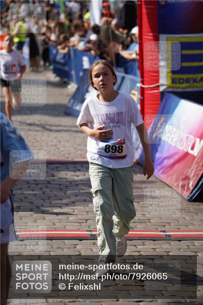 13.06.2025 - Holstenköstenlauf Felixshl http://msf.ph/oto/7926065 13.06.2025 16:36:15 Laufen 94, 233, 382, 387, 391, 515, 520, 631, 646, 654, 898, 911, 1128, 1868 meine-sportfotos.de