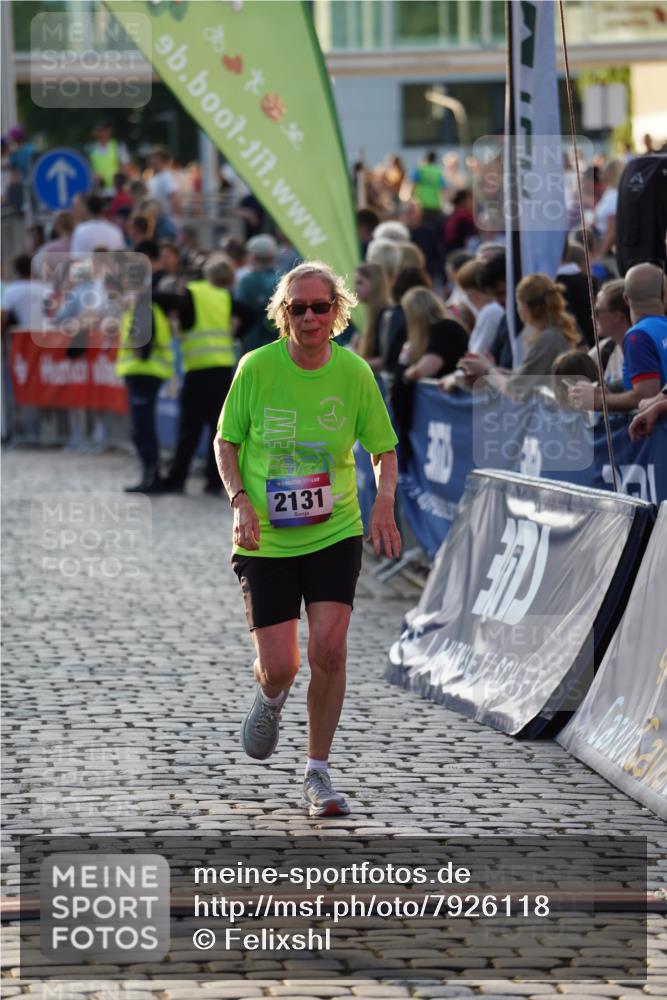 13.06.2025 - Holstenköstenlauf Felixshl http://msf.ph/oto/7926118 13.06.2025 20:13:28 Laufen 2117, 2131 meine-sportfotos.de
