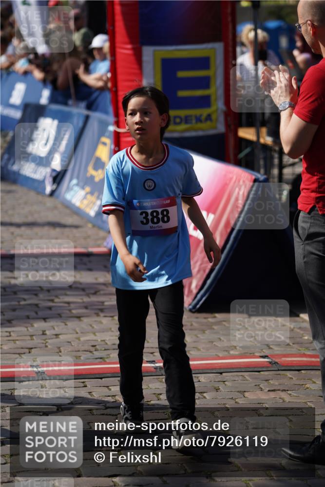 13.06.2025 - Holstenköstenlauf Felixshl http://msf.ph/oto/7926119 13.06.2025 16:36:28 Laufen 77, 135, 376, 388, 389, 510, 529, 635, 764, 765, 775, 918, 920, 1011, 1236, 1269, 1358, 1405 meine-sportfotos.de