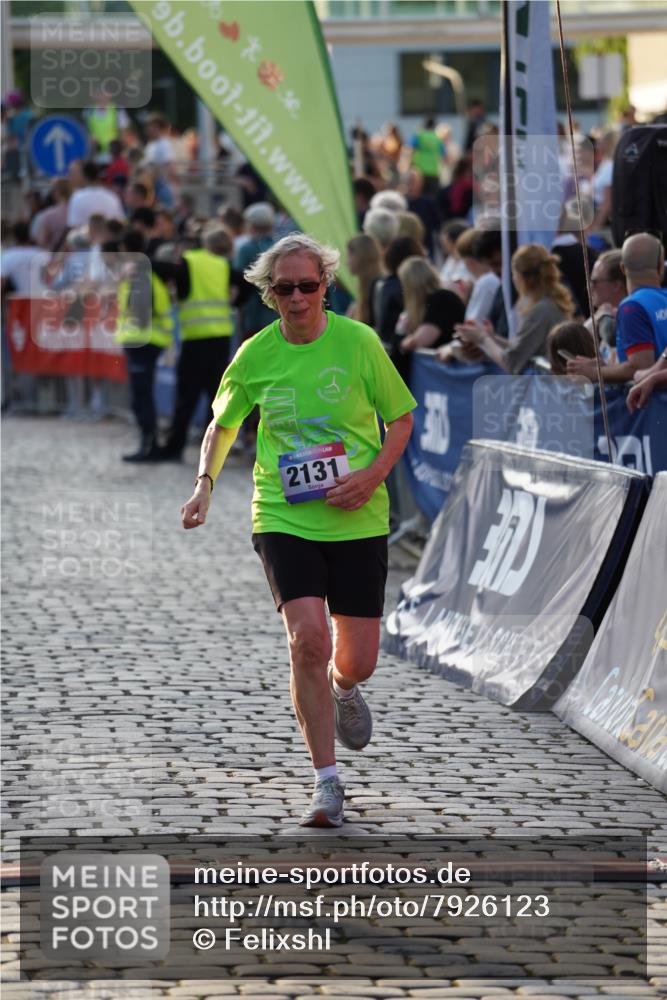 13.06.2025 - Holstenköstenlauf Felixshl http://msf.ph/oto/7926123 13.06.2025 20:13:28 Laufen 2117, 2131 meine-sportfotos.de