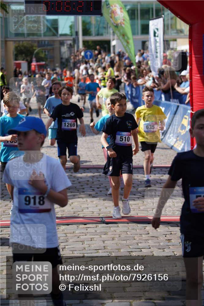13.06.2025 - Holstenköstenlauf Felixshl http://msf.ph/oto/7926156 13.06.2025 16:36:35 Laufen 46, 367, 389, 499, 510, 521, 528, 529, 635, 644, 765, 772, 775, 1017, 1132, 1236, 1269, 1358, 1405 meine-sportfotos.de