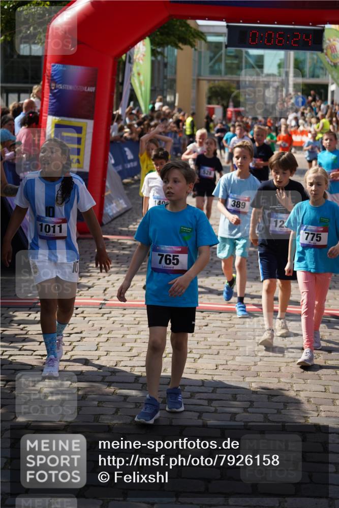 13.06.2025 - Holstenköstenlauf Felixshl http://msf.ph/oto/7926158 13.06.2025 16:36:38 Laufen 46, 367, 389, 499, 510, 521, 528, 635, 644, 761, 765, 772, 775, 903, 1008, 1017, 1092, 1132, 1236, 1269, 1405 meine-sportfotos.de