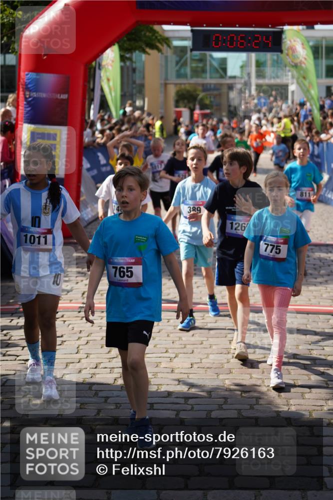 13.06.2025 - Holstenköstenlauf Felixshl http://msf.ph/oto/7926163 13.06.2025 16:36:38 Laufen 46, 367, 389, 499, 510, 521, 528, 635, 644, 761, 765, 772, 775, 903, 1008, 1017, 1092, 1132, 1236, 1269, 1405 meine-sportfotos.de