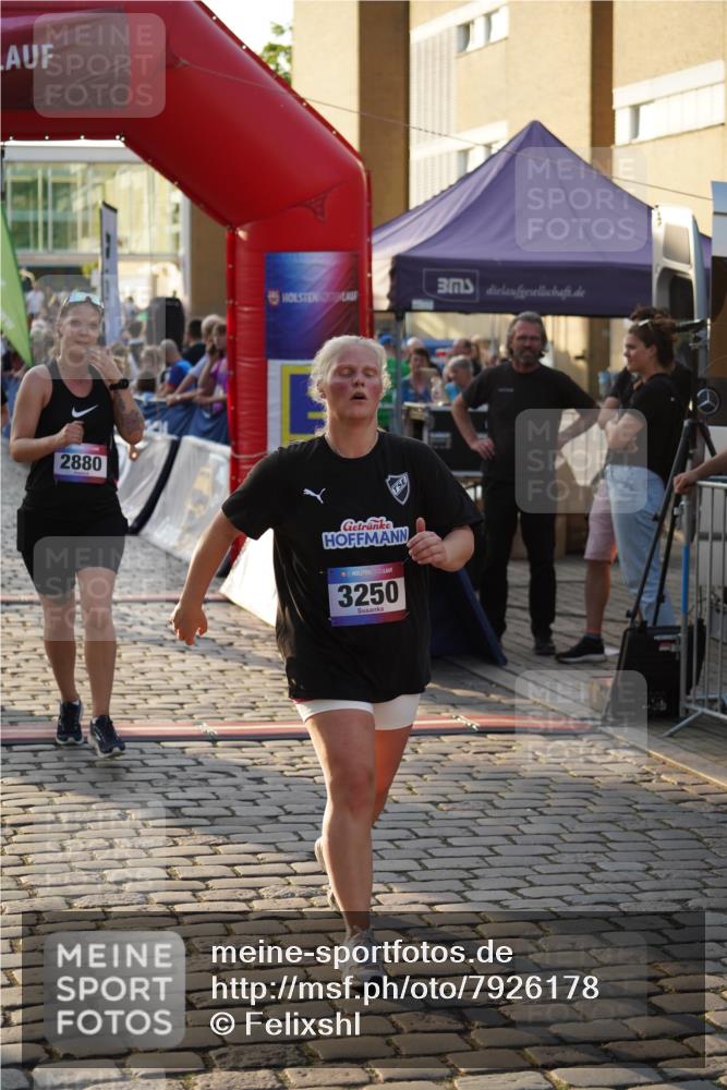 13.06.2025 - Holstenköstenlauf Felixshl http://msf.ph/oto/7926178 13.06.2025 20:13:47 Laufen 2204, 2205, 2880, 3250 meine-sportfotos.de