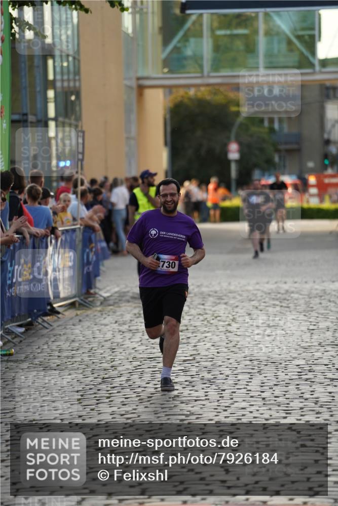13.06.2025 - Holstenköstenlauf Felixshl http://msf.ph/oto/7926184 13.06.2025 20:14:06 Laufen 2397, 2730 meine-sportfotos.de
