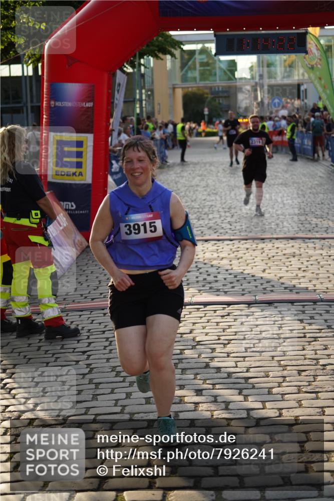 13.06.2025 - Holstenköstenlauf Felixshl http://msf.ph/oto/7926241 13.06.2025 20:14:22 Laufen 2319, 2903, 3915, 3935 meine-sportfotos.de