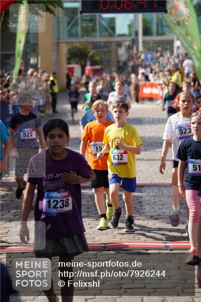 13.06.2025 - Holstenköstenlauf Felixshl http://msf.ph/oto/7926244 13.06.2025 16:36:55 Laufen 21, 25, 58, 61, 154, 380, 381, 522, 523, 632, 777, 789, 793, 1026, 1131, 1247, 1273 meine-sportfotos.de