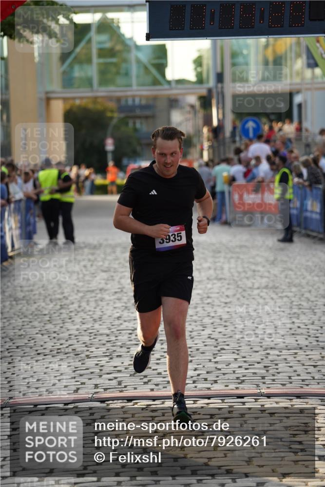13.06.2025 - Holstenköstenlauf Felixshl http://msf.ph/oto/7926261 13.06.2025 20:14:28 Laufen 3935 meine-sportfotos.de