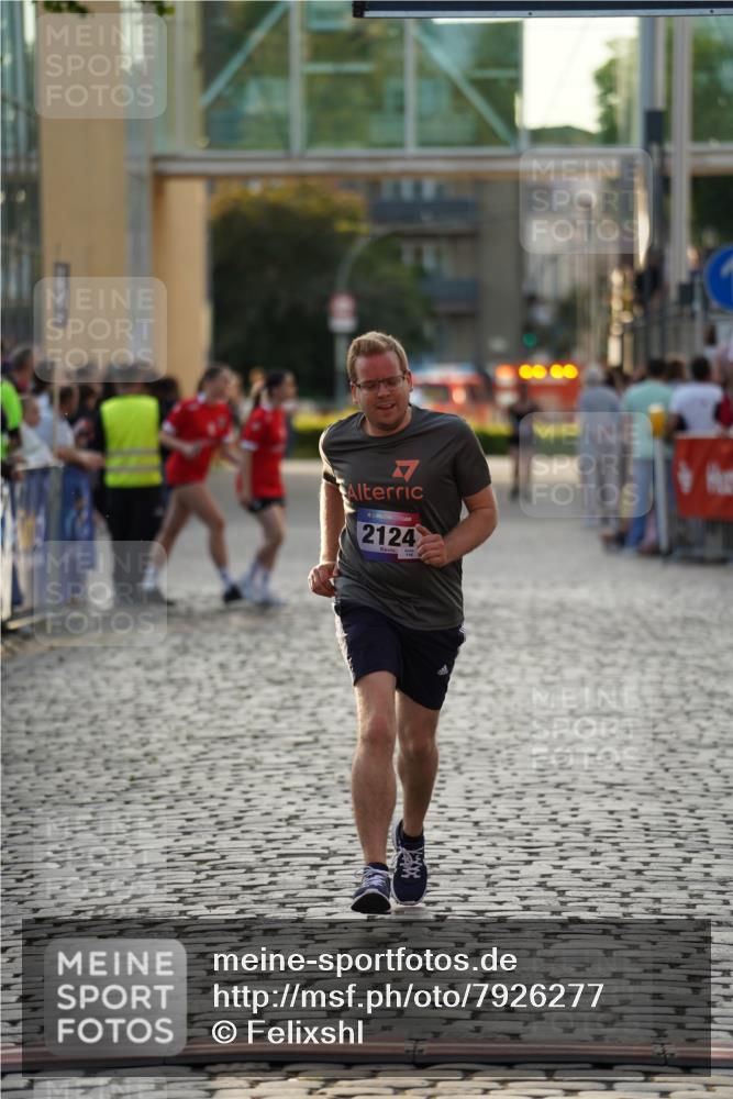 13.06.2025 - Holstenköstenlauf Felixshl http://msf.ph/oto/7926277 13.06.2025 20:14:43 Laufen 2124 meine-sportfotos.de