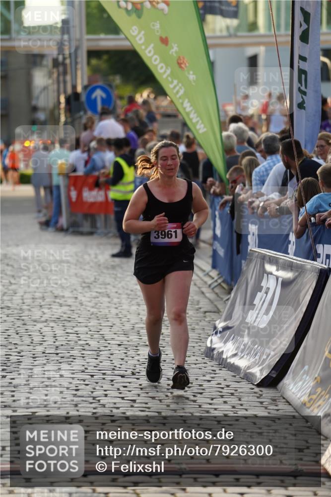 13.06.2025 - Holstenköstenlauf Felixshl http://msf.ph/oto/7926300 13.06.2025 20:15:04 Laufen 3961 meine-sportfotos.de