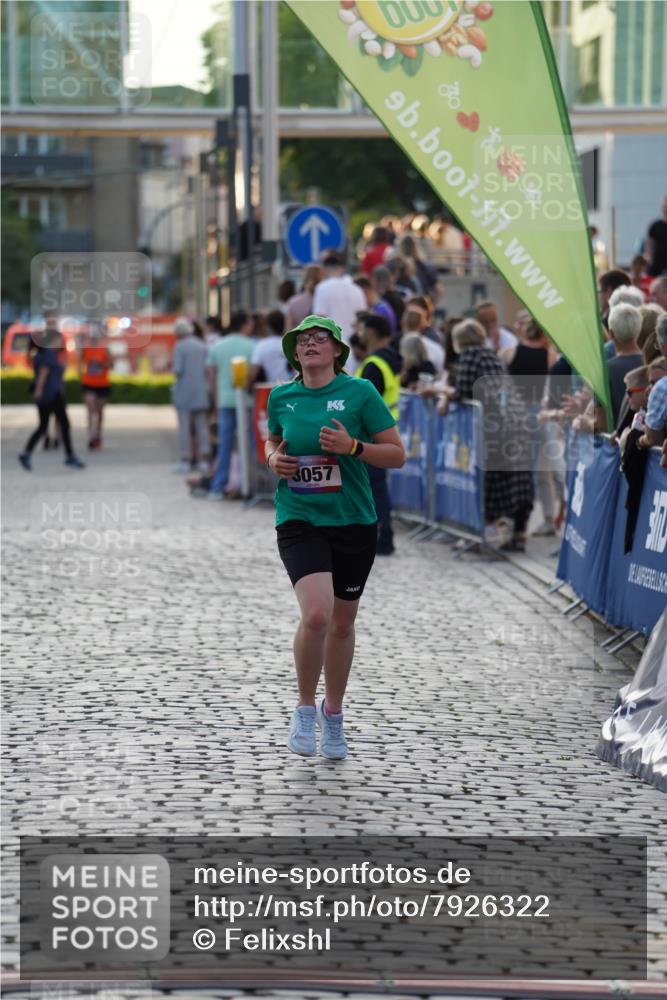 13.06.2025 - Holstenköstenlauf Felixshl http://msf.ph/oto/7926322 13.06.2025 20:15:15 Laufen 3057 meine-sportfotos.de