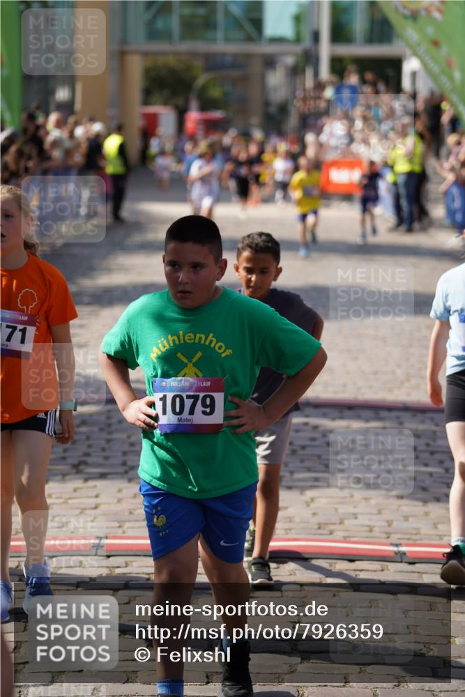 13.06.2025 - Holstenköstenlauf Felixshl http://msf.ph/oto/7926359 13.06.2025 16:37:19 Laufen 148, 369, 375, 379, 630, 647, 657, 796, 1098, 1129, 1133, 1170, 1171, 1274 meine-sportfotos.de