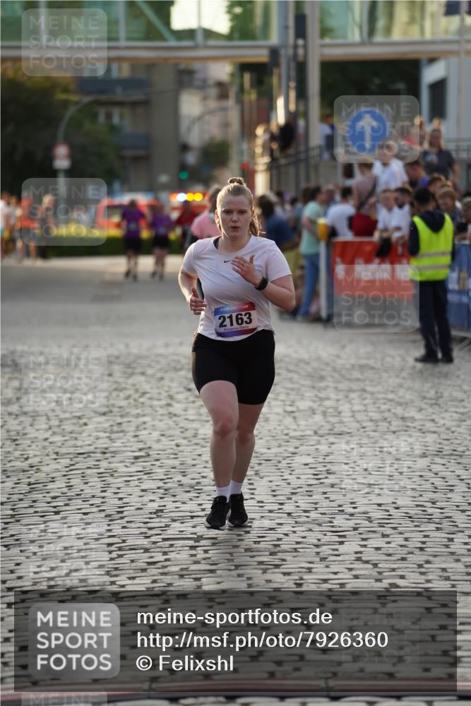 13.06.2025 - Holstenköstenlauf Felixshl http://msf.ph/oto/7926360 13.06.2025 20:16:19 Laufen 2076, 2163 meine-sportfotos.de